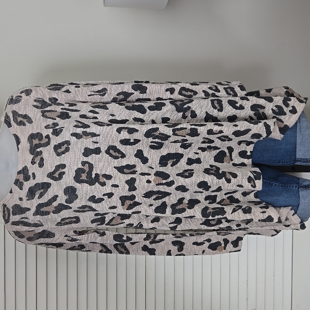 Enti Clothing Leopard Knit Top